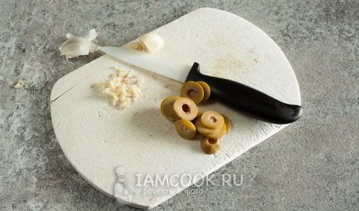 брускетта с оливковой пастой