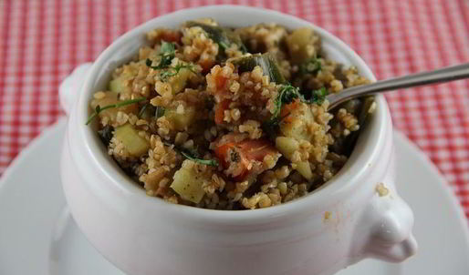 булгур с баклажанами и кабачками