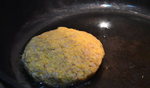 бургер с гречневой котлетой