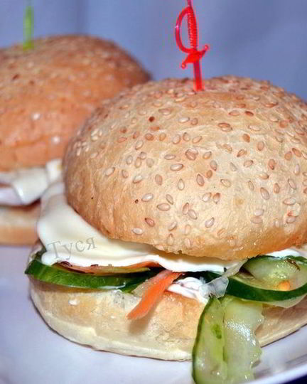 Рецепт бургера с индейкой и сочными овощами