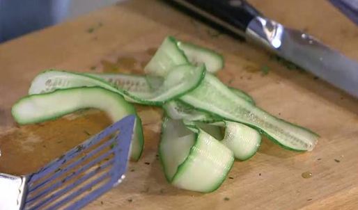 бургеры с семгой и огурцом