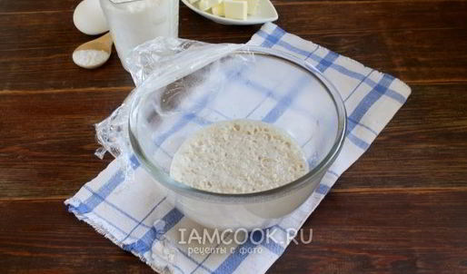 дрожжевые булочки с кунжутом для домашних бургеров