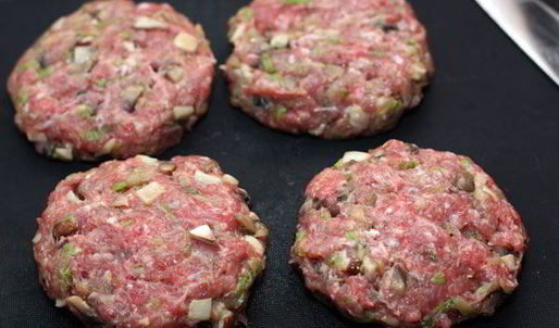 гамбургер с белыми грибами