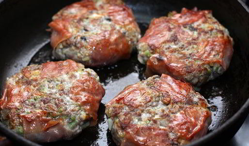 гамбургер с белыми грибами