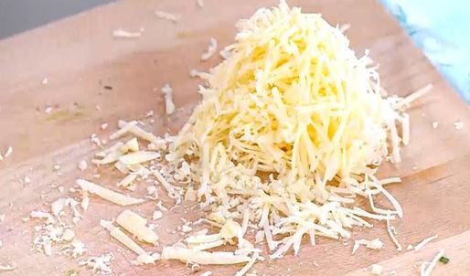 открытый сицилийский бургер с помидорами