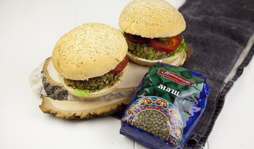 вегетарианский бургер с котлетой из маша