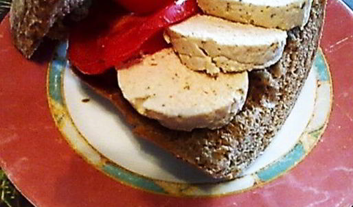 бутерброд с индюшиной колбасой