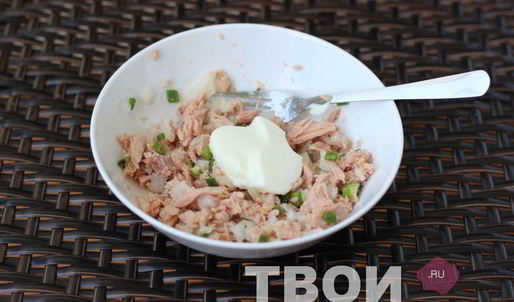 бутерброд с тунцом