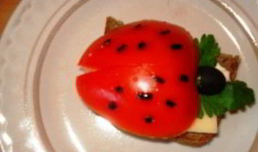 бутерброды божья коровка