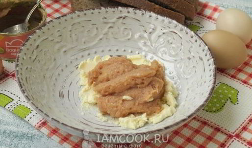 бутерброды с икрой сайды