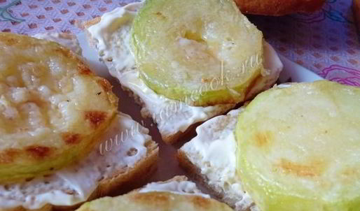 бутерброды с кабачками и помидорами