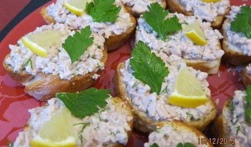 бутерброды с печенью трески