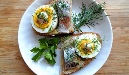 бутерброды с селедкой