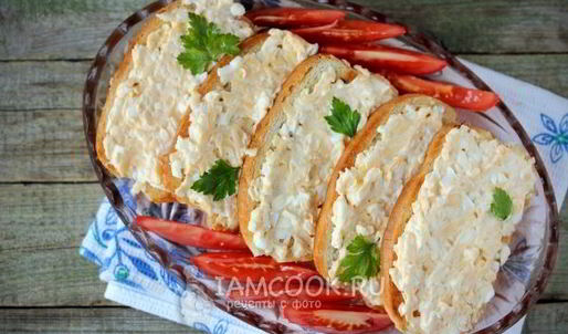 бутерброды с сыром и яйцом