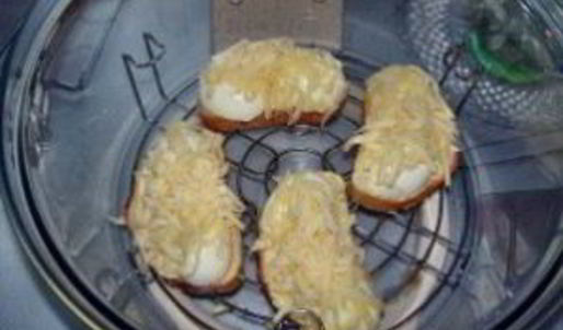 бутерброды с яйцом и сыром