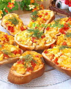 Горячие бутерброды с курицей и помидорами