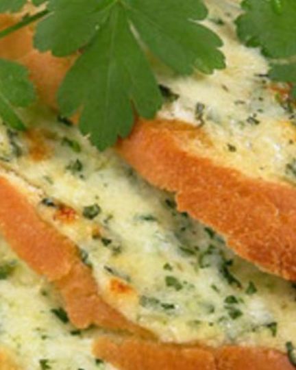 Рецепт горячих бутербродов с соусом и сыром