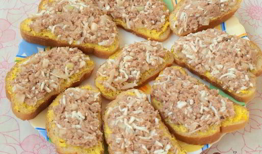 горячие бутерброды с тунцом