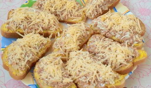 горячие бутерброды с тунцом