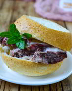 Горячий бутерброд со свининой