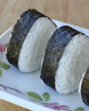 Японский бутерброд Онигири