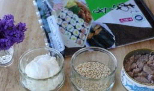 японский бутерброд онигири