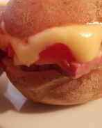 Закусочный горячий бутерброд из картофеля