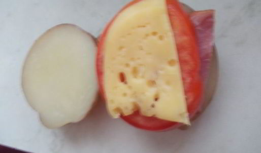 закусочный горячий бутерброд из картофеля