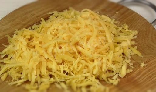 жареные бутерброды с сыром и луком