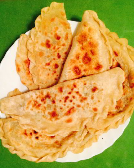 Рецепт чебуреков с грибами и сыром