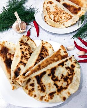 Чебуреки с мясом и сыром