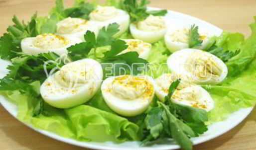 фаршированные яйца карри