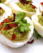 Фаршированные яйца с гуакамоле