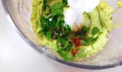 фаршированные яйца с гуакамоле