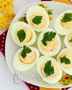 Яйца, фаршированные крабовыми палочками