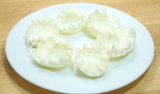 яйца фаршированные сельдью