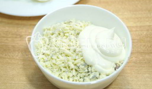 яйца фаршированные сельдью