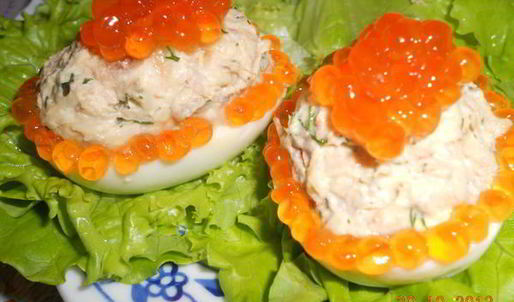 яйца фаршированные тунцом