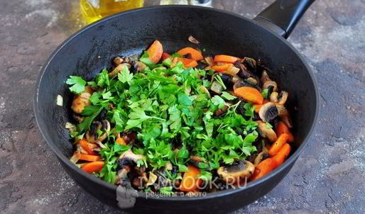 грибная икра из сушеных и свежих грибов