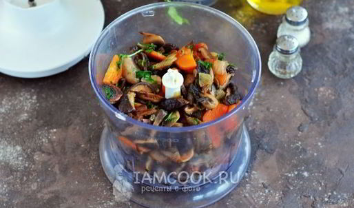 грибная икра из сушеных и свежих грибов