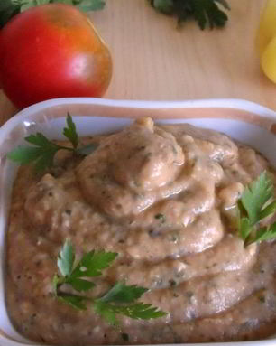 Икра из баклажанов с болгарским перцем и чесноком