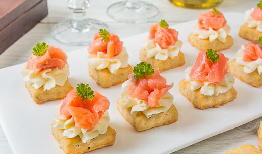 канапе на сырном печенье