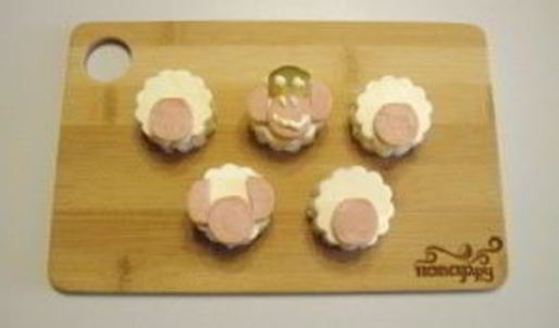 канапе обезьянки на шпажках