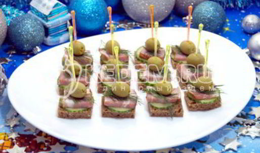 канапе с бужениной