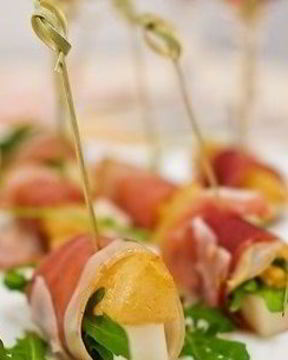 Канапе с хамоном