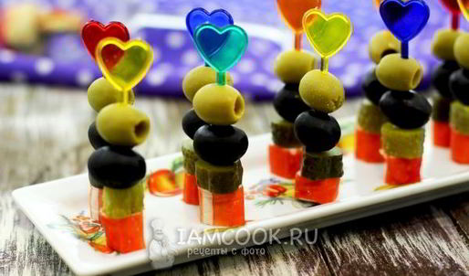 канапе с оливками