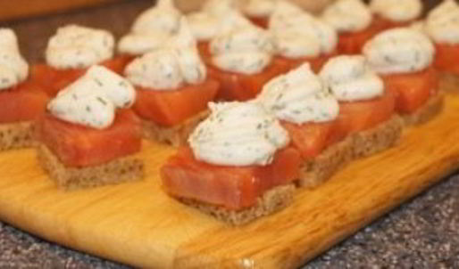 канапе с перепелиными яйцами