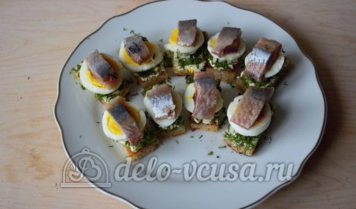 канапе с селедкой