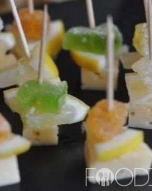 Канапе с сыром и мармеладом