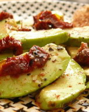 Карпаччо из авокадо с лимонным дрессингом